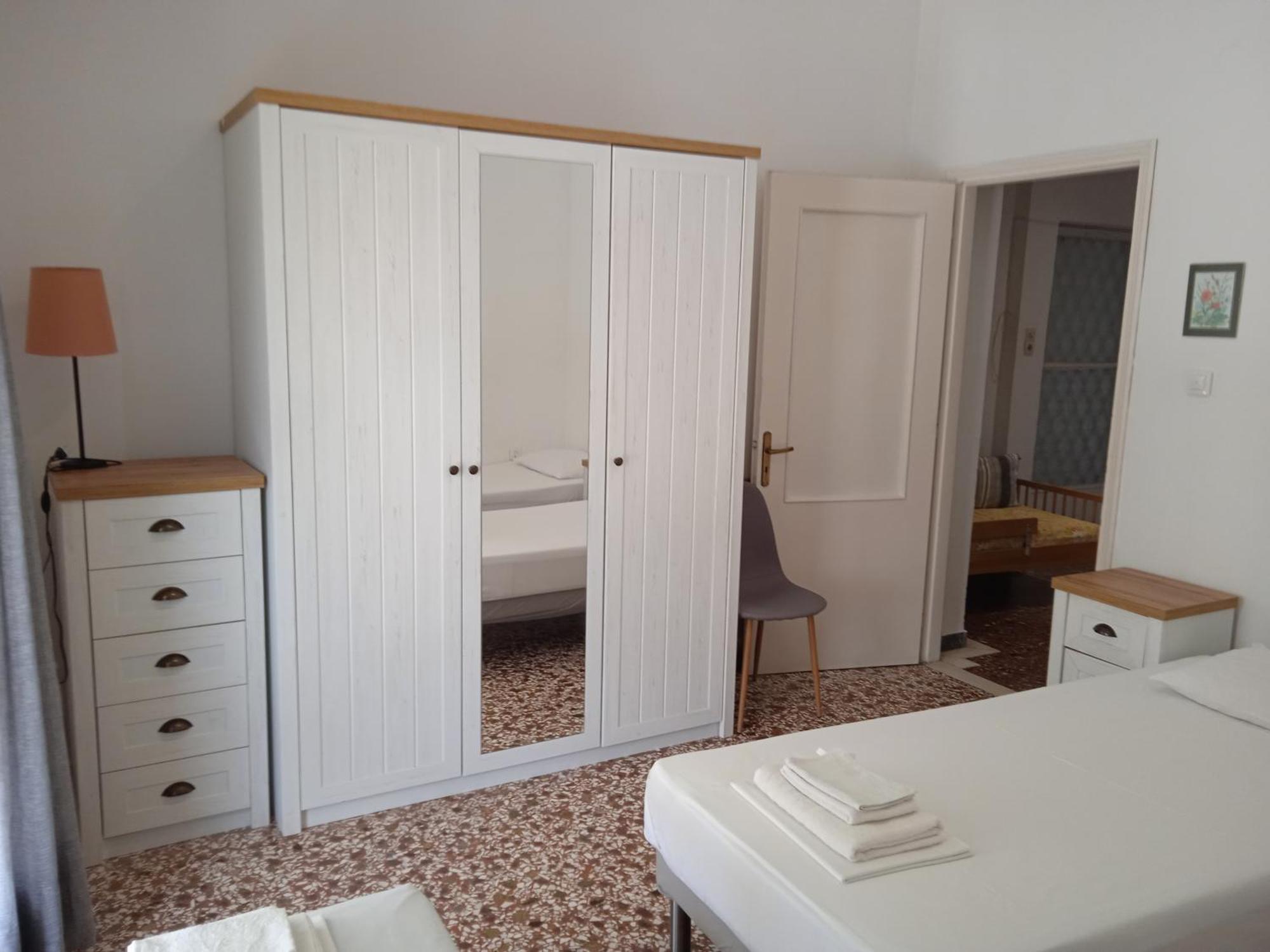Elina'S Room Poros Town Buitenkant foto